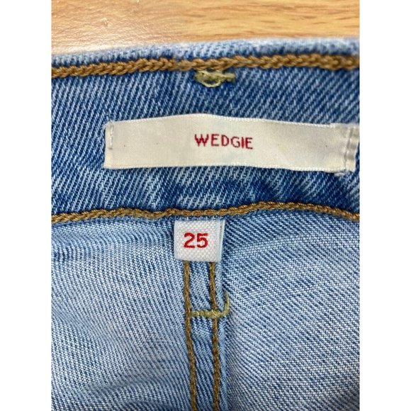 *Levi's Wedgie Button Bly Denim Jeans Womens Size 25 Light Wash Cotton Casual - Picture 5 of 11